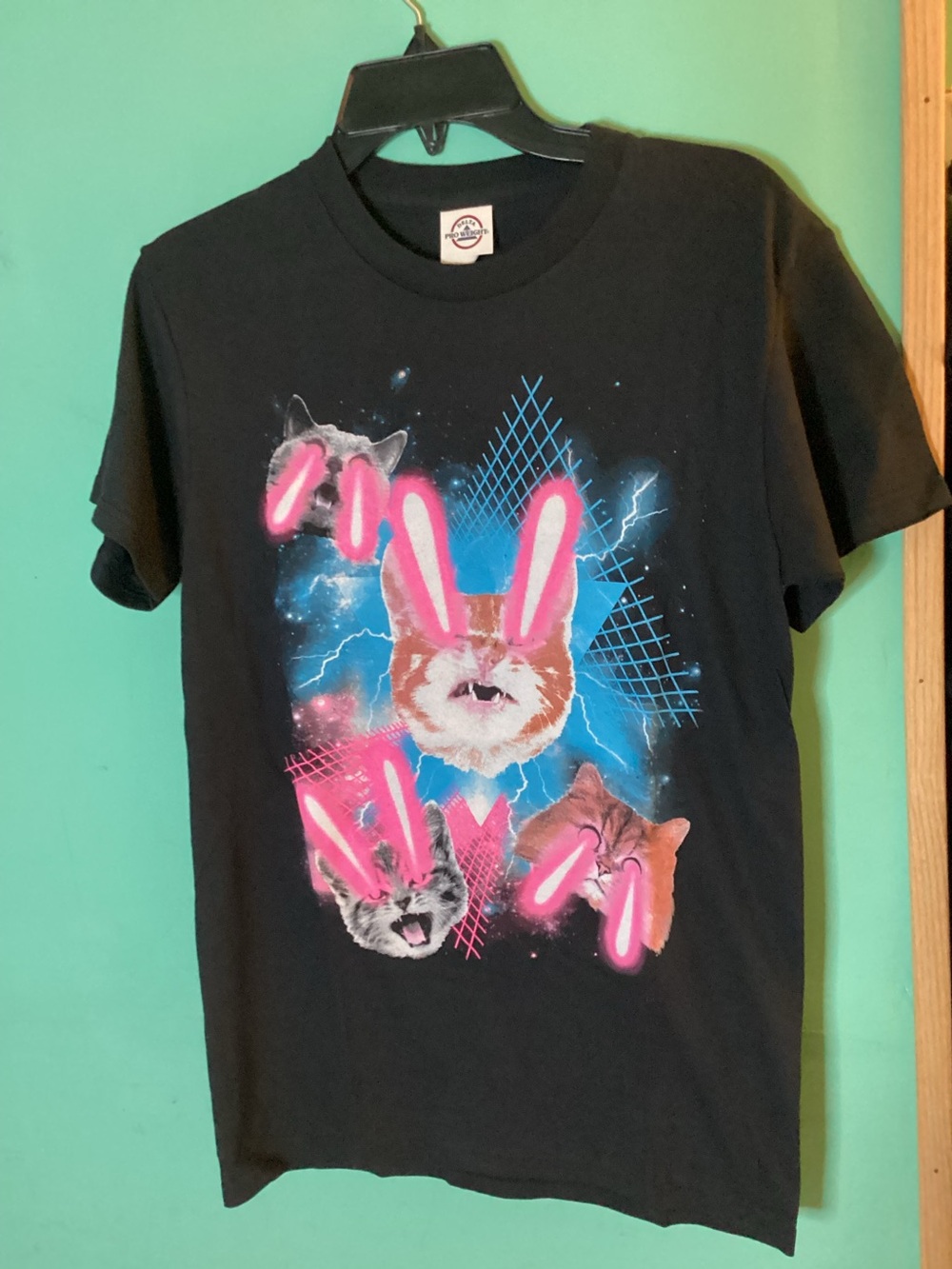 Laser Eyes Cats in Space Tee Size Small
